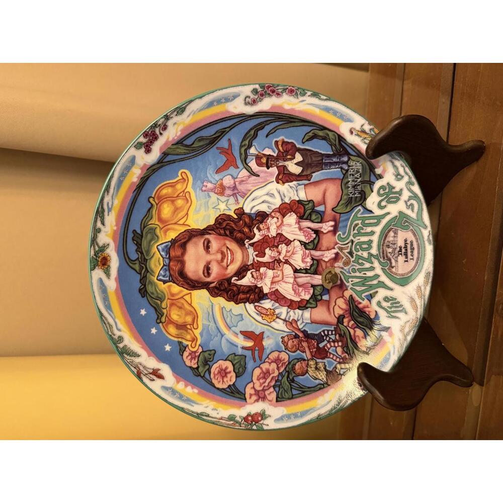 The Wizard of Oz "Lullabye League" Collectible Plate by‎ Kimmerle Milnazik